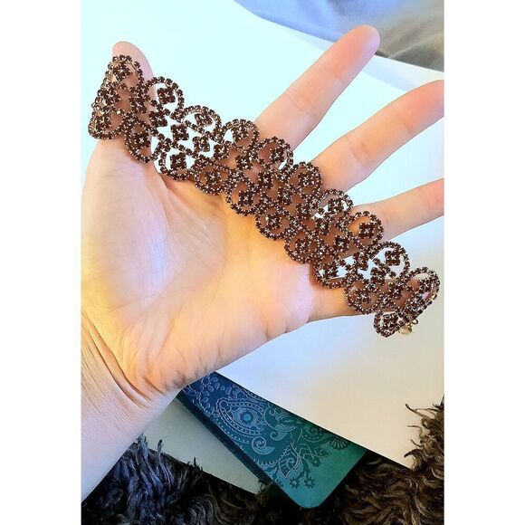 Ladies Elegant Bracelet - Style A - Picture 6 of 9